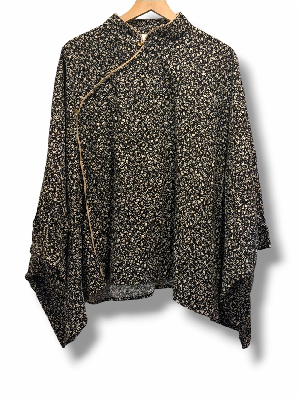 SooLinen Black Cream Floral Linen Cape Blouse One Size NWT Oversized Boho